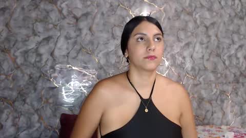 Snapshot of miarouse1531 chatting on 05.26.26 miarouse1531 online show from 05.26.26