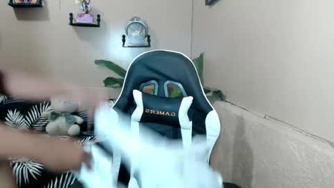 Snapshot of miasexxie chatting on 07.07.26 mia online show from 07.07.26