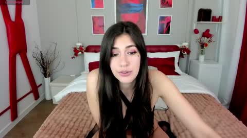 Miayna Silk online show from 04.15.26