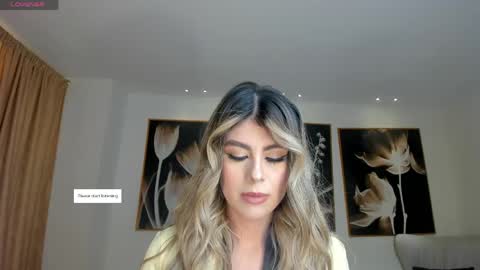 Snapshot of miasilvax chatting on 05.01.26 Mia Silva online show from 05.01.26