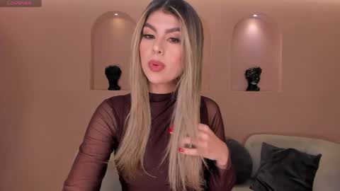 Snapshot of miasilvax chatting on 05.20.26 Mia Silva online show from 05.20.26