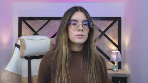Mia online show from 05.19.26