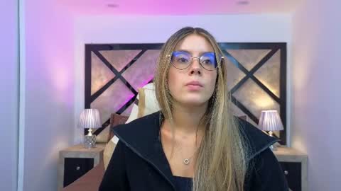 Mia online show from 07.06.26