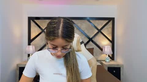 Mia online show from 07.16.26