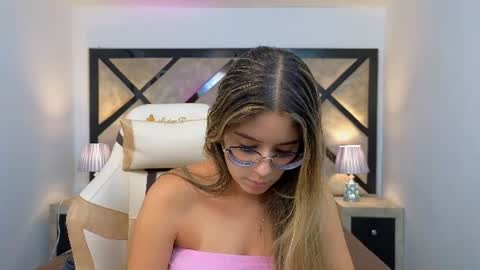 Mia online show from 07.24.26