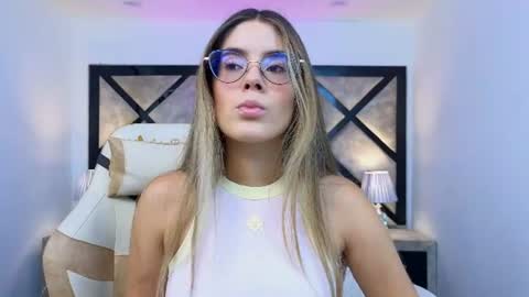 Mia online show from 07.27.26