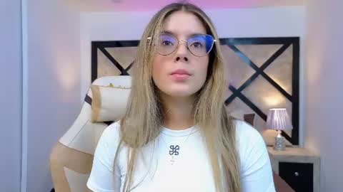 Mia online show from 07.28.26