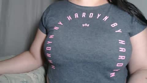 Snapshot of miasp chatting on 11.03.25 MiaSP online show from 11.03.25