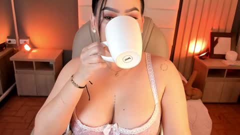 Mia online show from 06.02.26