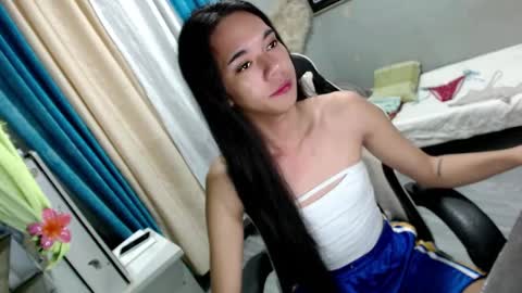 Mia online show from 01.05.25