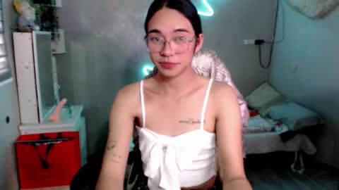 Mia online show from 02.27.26