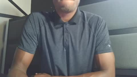 Snapshot of miavers23 chatting on 09.24.25 KxngVers online show from 09.24.25