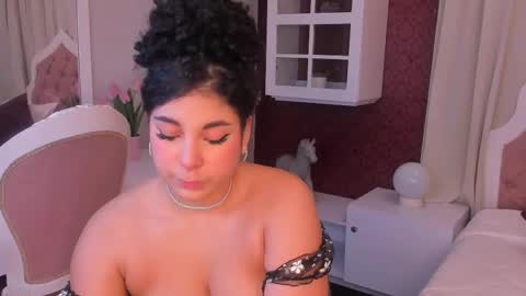 Mia online show from 03.10.25