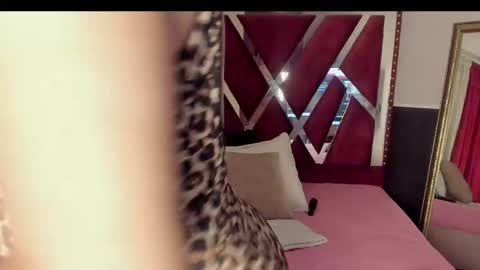 micaelahott_ online show from 11.11.25