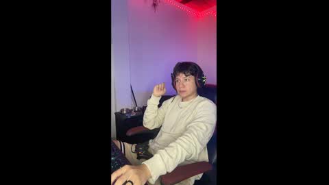 Snapshot of michael_kendall0 chatting on 01.24.25 michael independent model  online show from 01.24.25