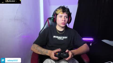 Snapshot of michael_kendall0 chatting on 10.11.25 michael independent model  online show from 10.11.25