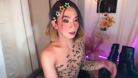 michaelagoddess online show from 11.05.25
