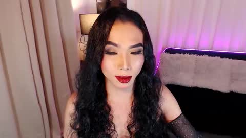 michaelagoddess online show from 11.15.25