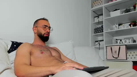 Snapshot of michaelevansx chatting on 12.02.24 MichaelEvansx online show from 12.02.24