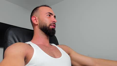Snapshot of michaelevansx chatting on 12.23.24 MichaelEvansx online show from 12.23.24