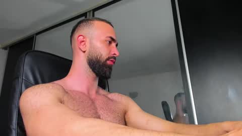 Snapshot of michaelevansx chatting on 03.08.25 MichaelEvansx online show from 03.08.25