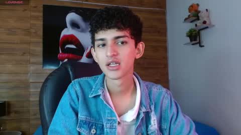 Snapshot of michaelkoiv chatting on 11.30.25 michaelkoiv online show from 11.30.25