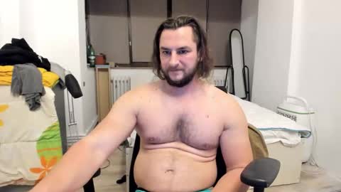 Snapshot of michaelragnar90 chatting on 11.10.25 michaelragnar90 online show from 11.10.25