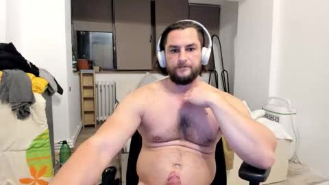 Snapshot of michaelragnar90 chatting on 11.11.25 michaelragnar90 online show from 11.11.25