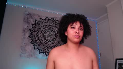Snapshot of michell_bling chatting on 12.02.24 Michi online show from 12.02.24