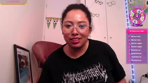 Snapshot of michell_bling chatting on 07.11.26 Michi online show from 07.11.26