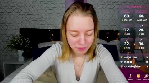Snapshot of michelle_blond chatting on 12.28.24 michelle_blond online show from 12.28.24