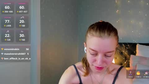 Snapshot of michelle_blond chatting on 12.29.24 michelle_blond online show from 12.29.24