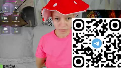 Snapshot of michelle_blond chatting on 10.07.25 michelle_blond online show from 10.07.25