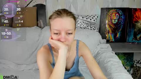 Snapshot of michelle_blond chatting on 10.13.25 michelle_blond online show from 10.13.25