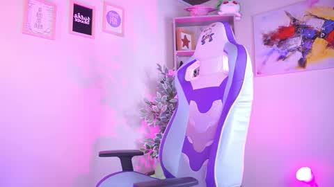 MICHELLE CHANG online show from 11.20.25