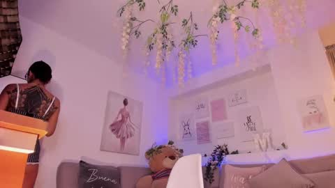 Snapshot of michelle_se chatting on 01.12.25 Michelle online show from 01.12.25