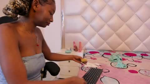 michelleblair1 online show from 04.15.26