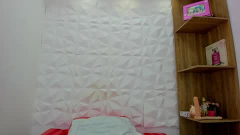 Snapshot of michelledanielss chatting on 04.25.26 Michelle daniels online show from 04.25.26