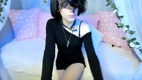 Snapshot of micke_dio chatting on 04.06.26 Micke online show from 04.06.26