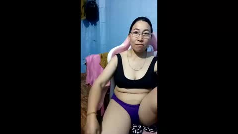Snapshot of mickye00 chatting on 04.18.26 Miky online show from 04.18.26