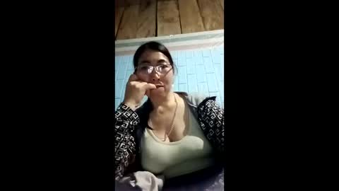 Snapshot of mickye00 chatting on 04.23.26 Miky online show from 04.23.26