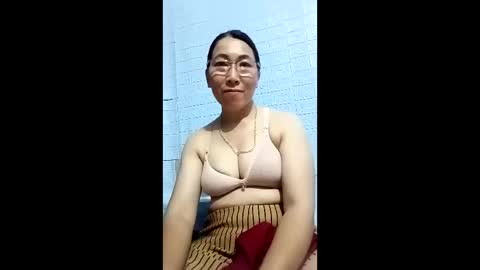 Snapshot of mickye00 chatting on 05.06.26 Miky online show from 05.06.26