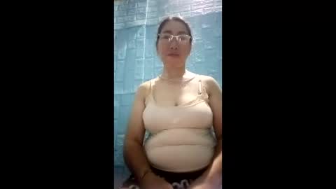 Snapshot of mickye00 chatting on 05.06.26 Miky online show from 05.06.26