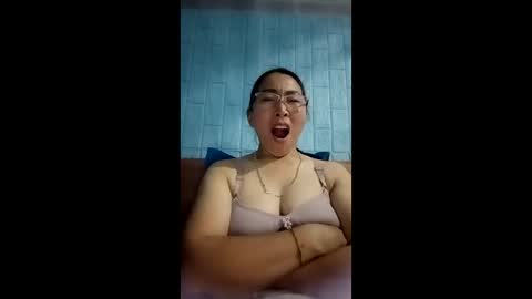 Snapshot of mickye00 chatting on 05.22.26 Miky online show from 05.22.26