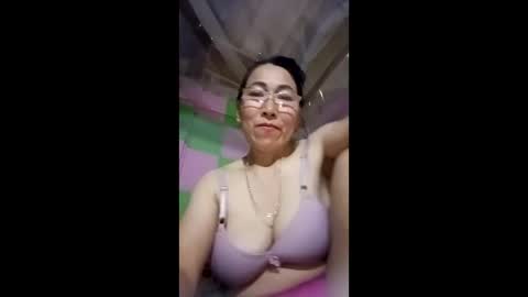 Snapshot of mickye00 chatting on 05.23.26 Miky online show from 05.23.26