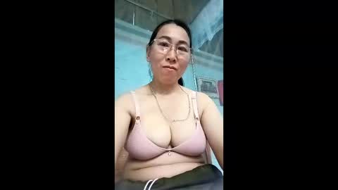 Snapshot of mickye00 chatting on 05.30.26 Miky online show from 05.30.26