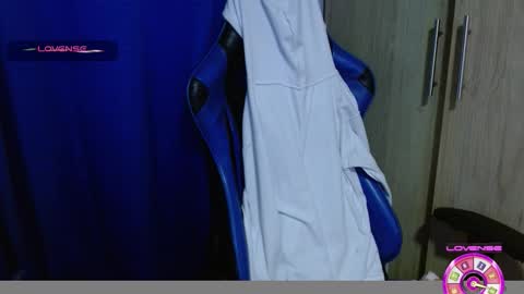 Snapshot of miculohot chatting on 03.04.26 vanesa sexy online show from 03.04.26