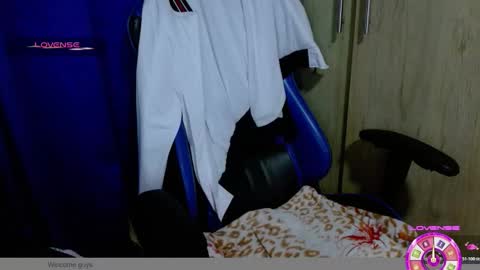 Snapshot of miculohot chatting on 03.21.26 vanesa sexy online show from 03.21.26