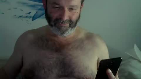 Snapshot of midhir chatting on 01.17.25 kike online show from 01.17.25