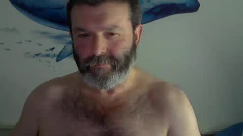 Snapshot of midhir chatting on 01.30.25 kike online show from 01.30.25